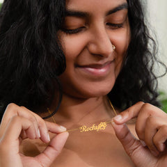 Dog Mom Paw Print Name Necklace – Personalized With Your Dog's Name